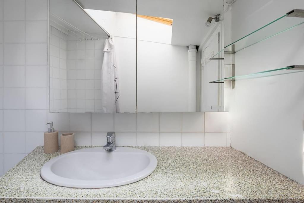 Apartamento Joli Duplex Au Coeur Du Marais París Exterior foto